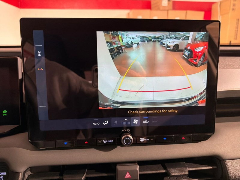 Toyota Rav4 nuova a Lecco (16)