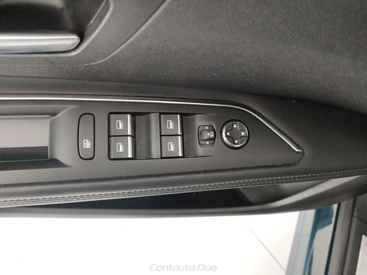Peugeot 3008 usata a Caserta (19)