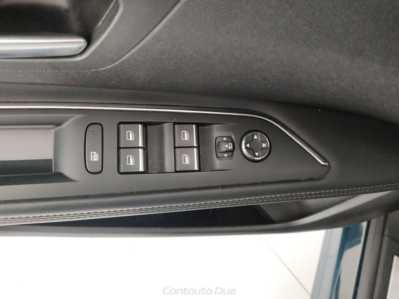 Peugeot 3008 usata a Caserta (19)