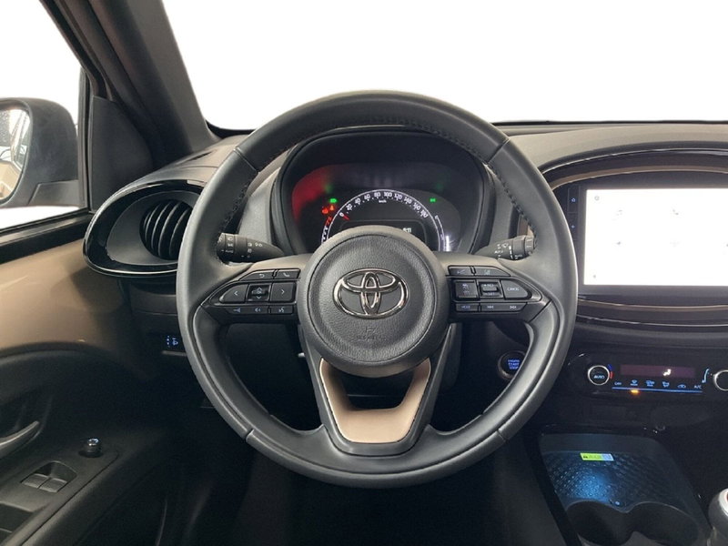 Toyota Aygo X usata a Torino (11)