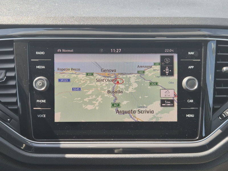 Volkswagen T-Roc usata  (11)