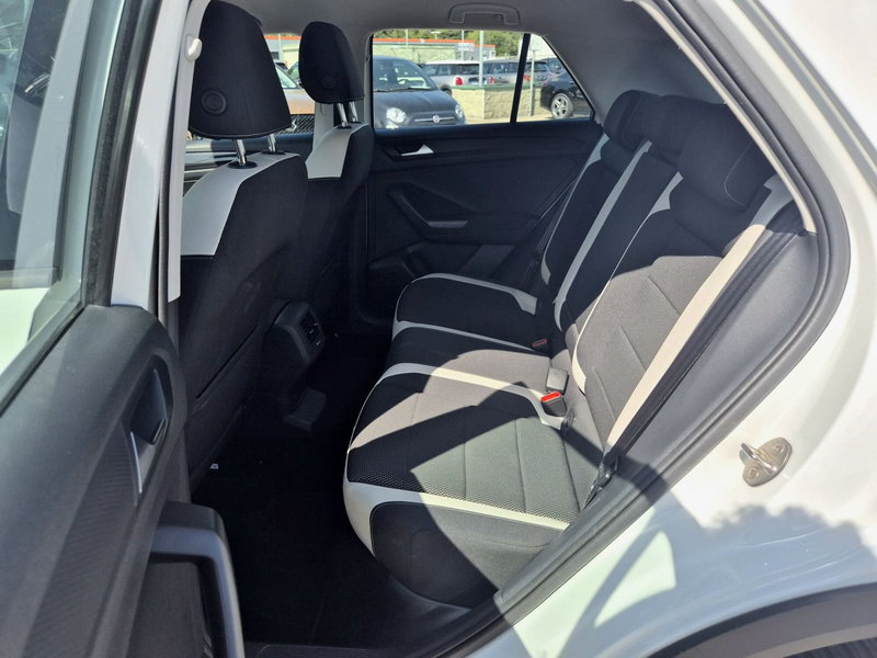 Volkswagen T-Roc usata  (7)
