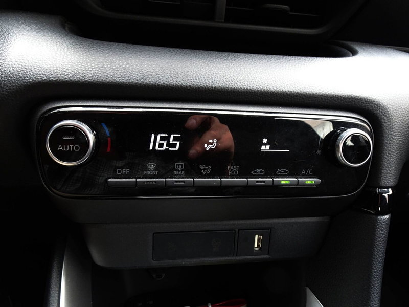 Toyota Yaris usata a Padova (18)