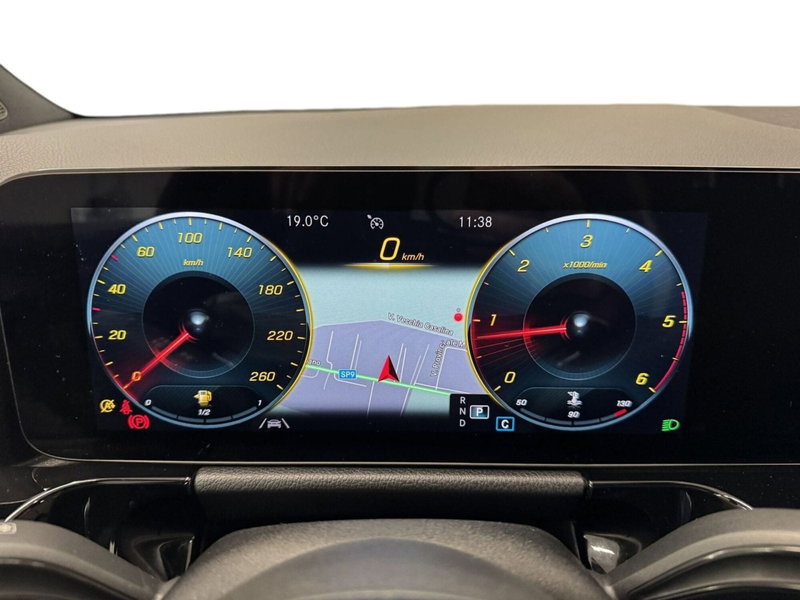 Mercedes-Benz GLA SUV usata a Pistoia (10)