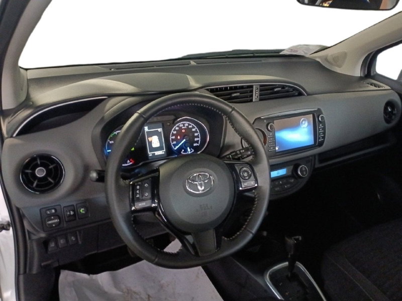 Toyota Yaris usata a Milano (11)