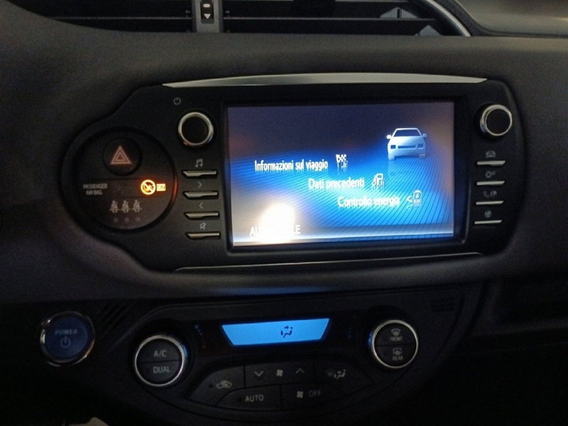Toyota Yaris usata a Milano (14)