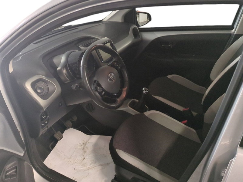 Toyota Aygo usata a Milano (12)