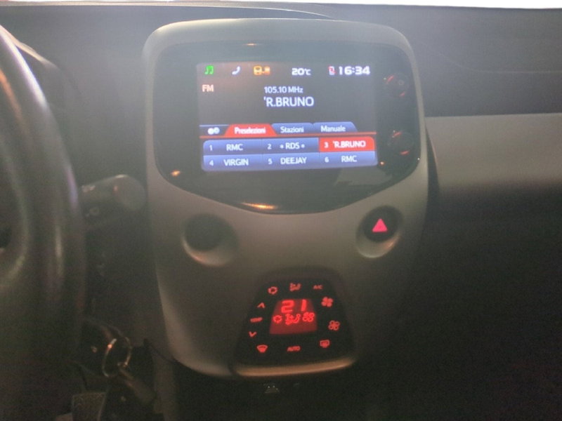 Toyota Aygo usata a Milano (15)