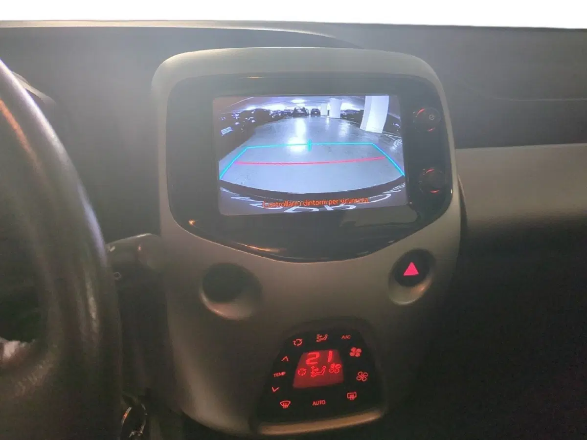 Toyota Aygo usata a Milano (16)