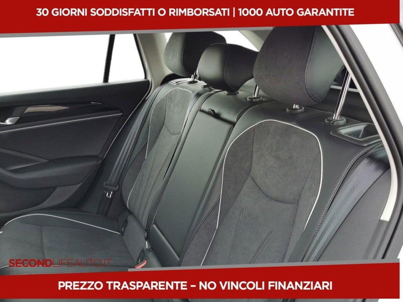 Volkswagen Passat nuova a Chieti (16)