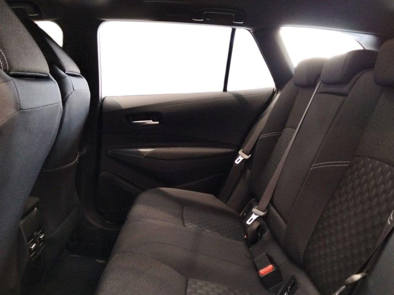 Toyota Corolla Touring Sports nuova a Roma (10)