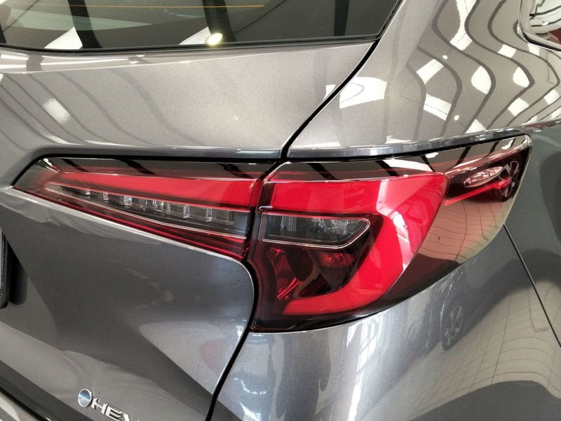 Toyota Corolla Touring Sports nuova a Roma (17)