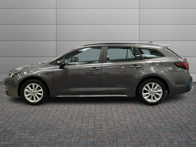 Toyota Corolla Touring Sports nuova a Roma (2)