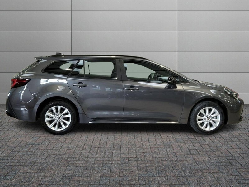 Toyota Corolla Touring Sports nuova a Roma (3)