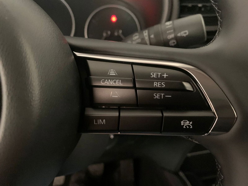 Mazda CX-30 nuova a Pavia (13)