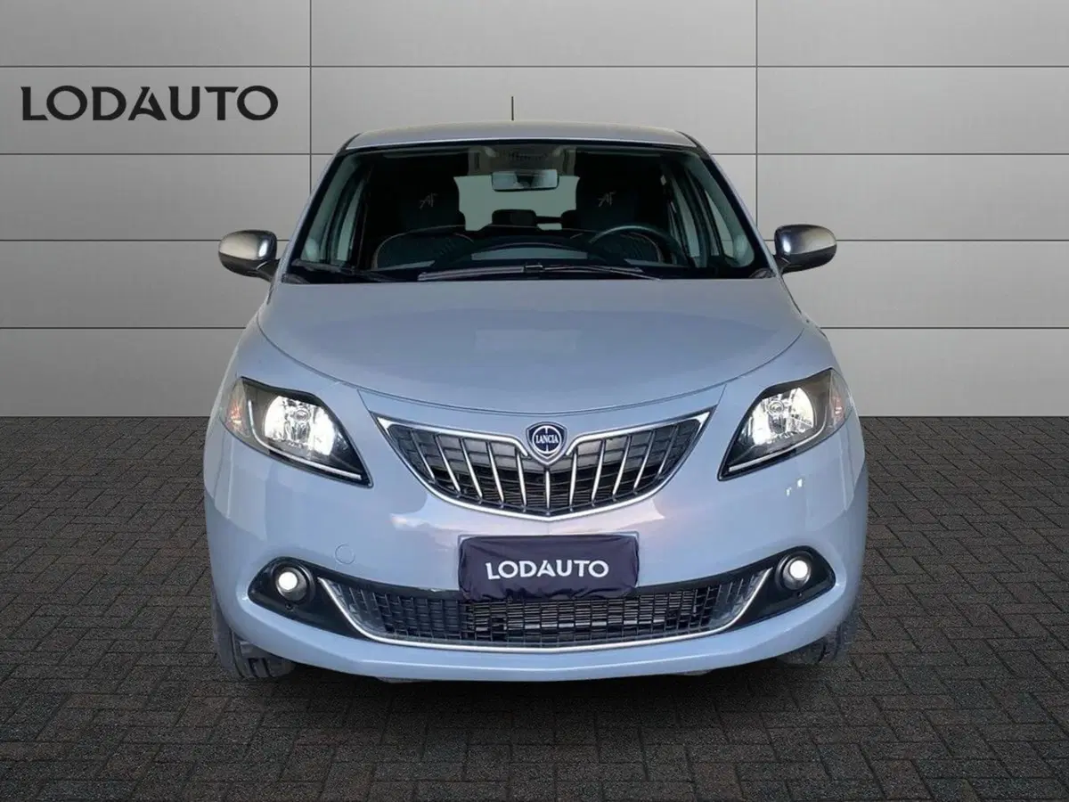 Lancia Ypsilon usata a Bergamo (3)