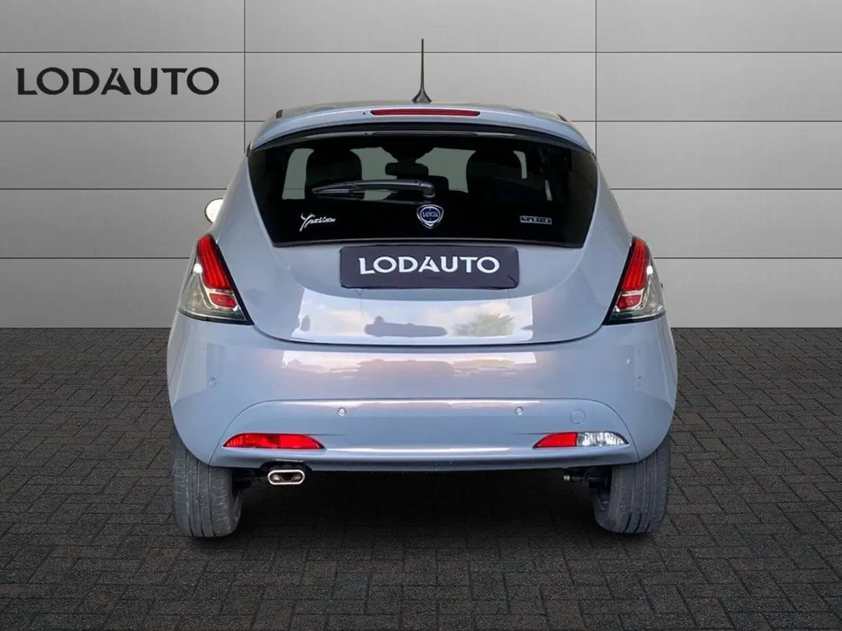 Lancia Ypsilon usata a Bergamo (4)