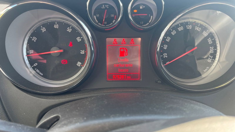 Opel Meriva usata a Parma (9)