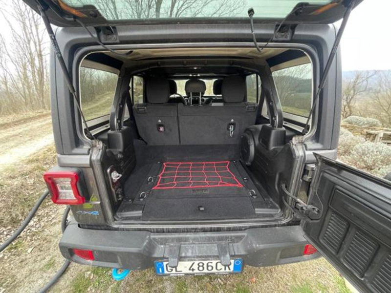 Jeep Wrangler Unlimited usata a Savona (9)
