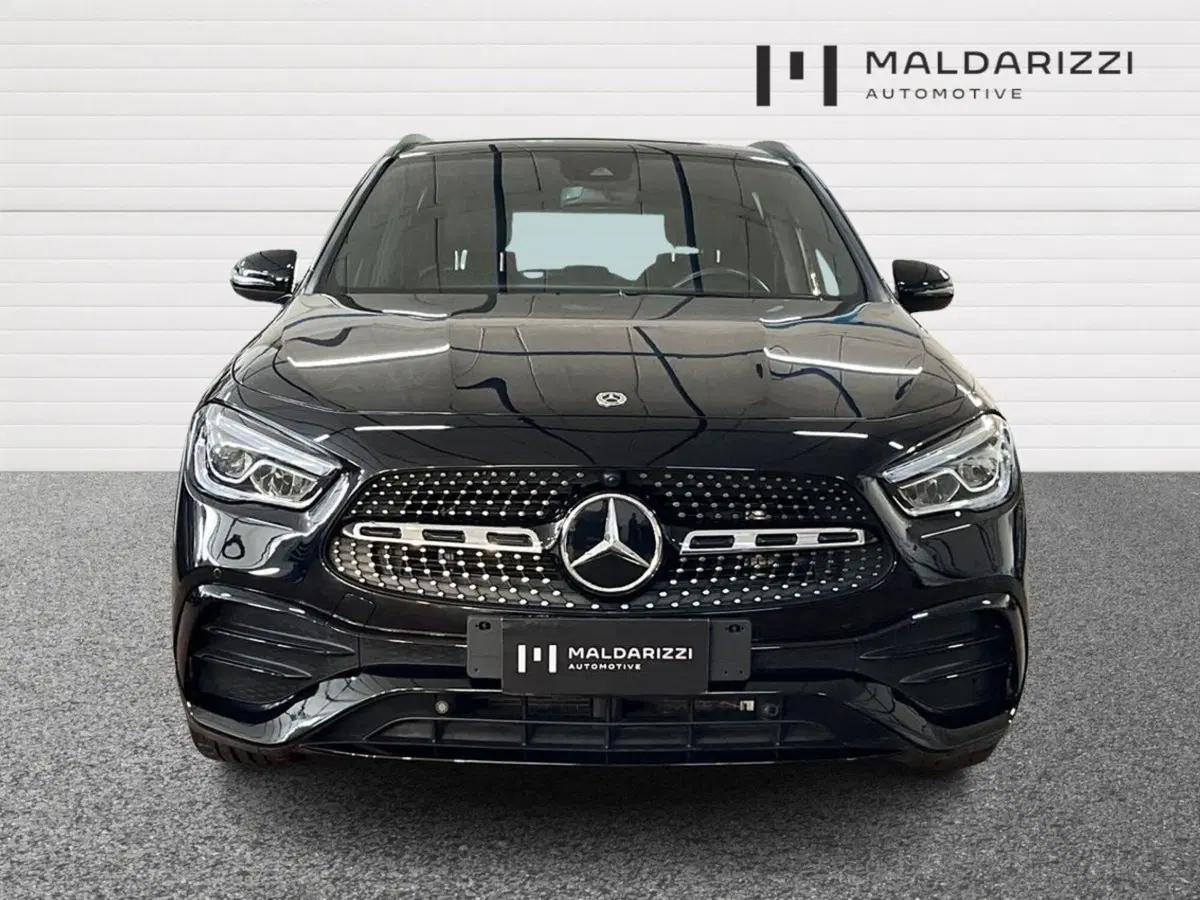 Mercedes-Benz GLA SUV usata a Bari (2)