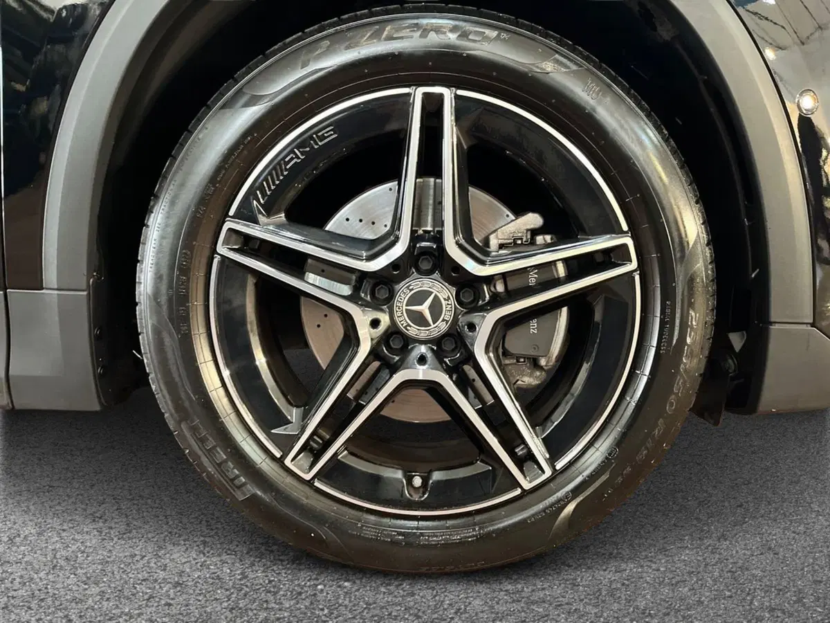 Mercedes-Benz GLA SUV usata a Bari (6)