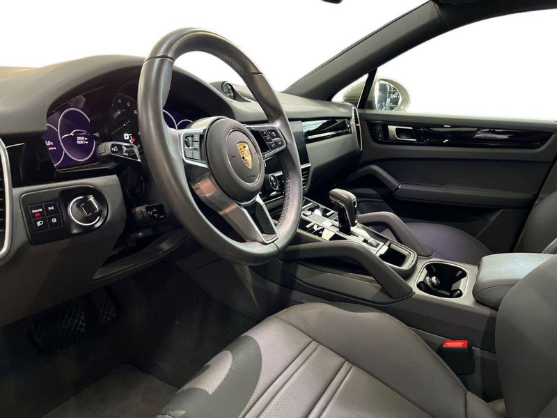 Porsche Cayenne usata a Bari (10)