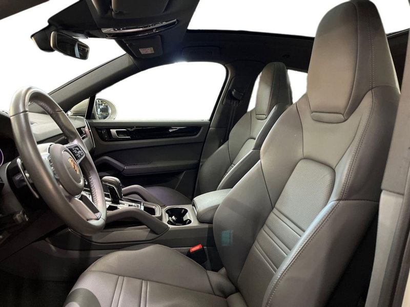 Porsche Cayenne usata a Bari (7)