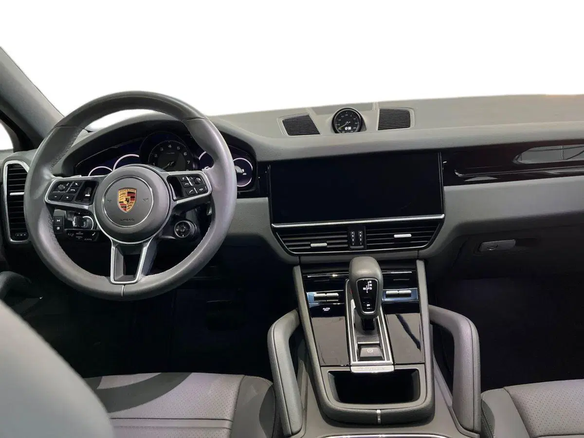 Porsche Cayenne usata a Bari (8)