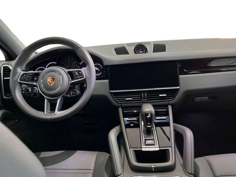 Porsche Cayenne usata a Bari (8)