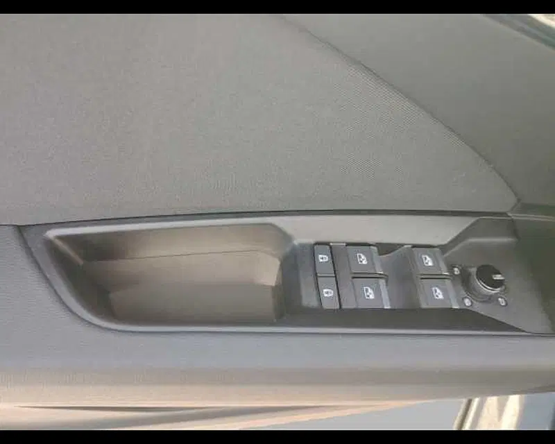 Audi Q4 usata a Roma (12)