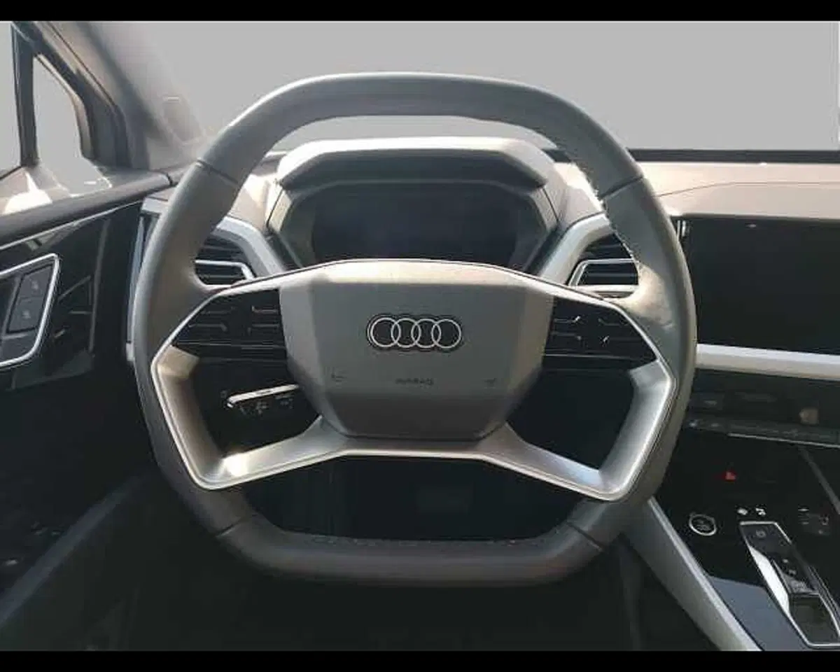 Audi Q4 Sportback usata a Roma (9)