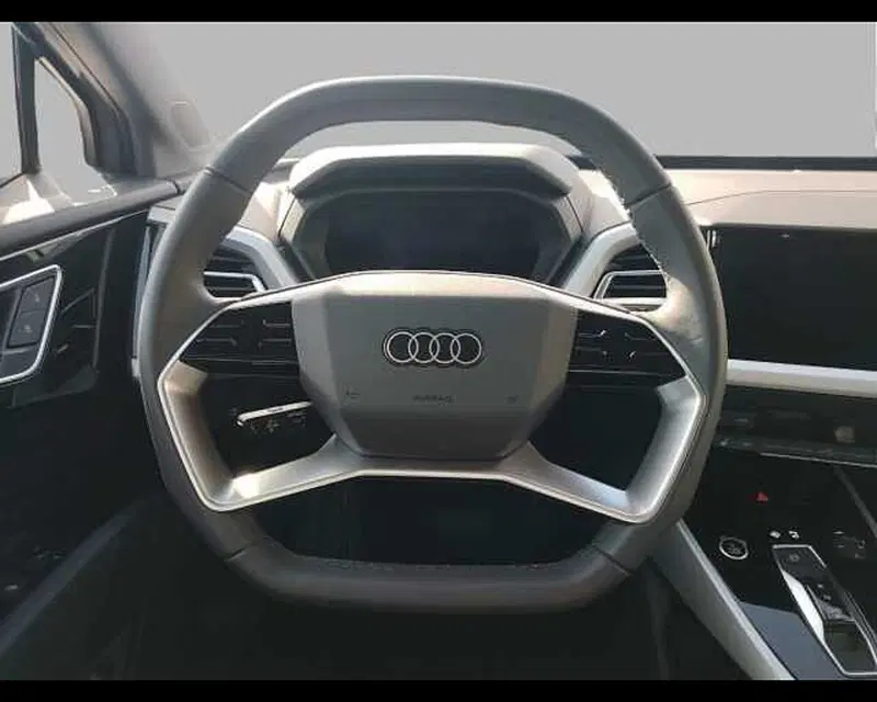 Audi Q4 usata a Roma (9)