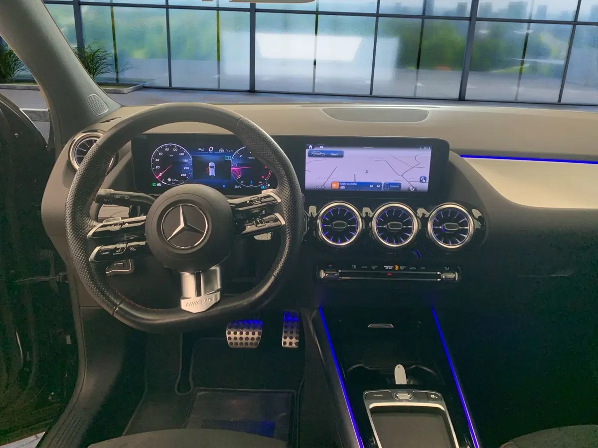 Mercedes-Benz GLA SUV usata a Cosenza (14)