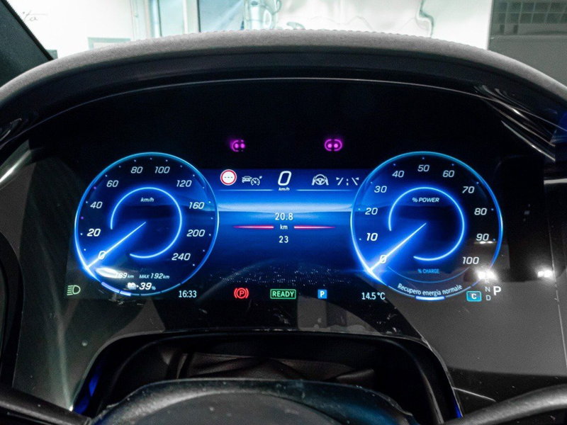 Mercedes-Benz EQE SUV nuova a Ancona (17)