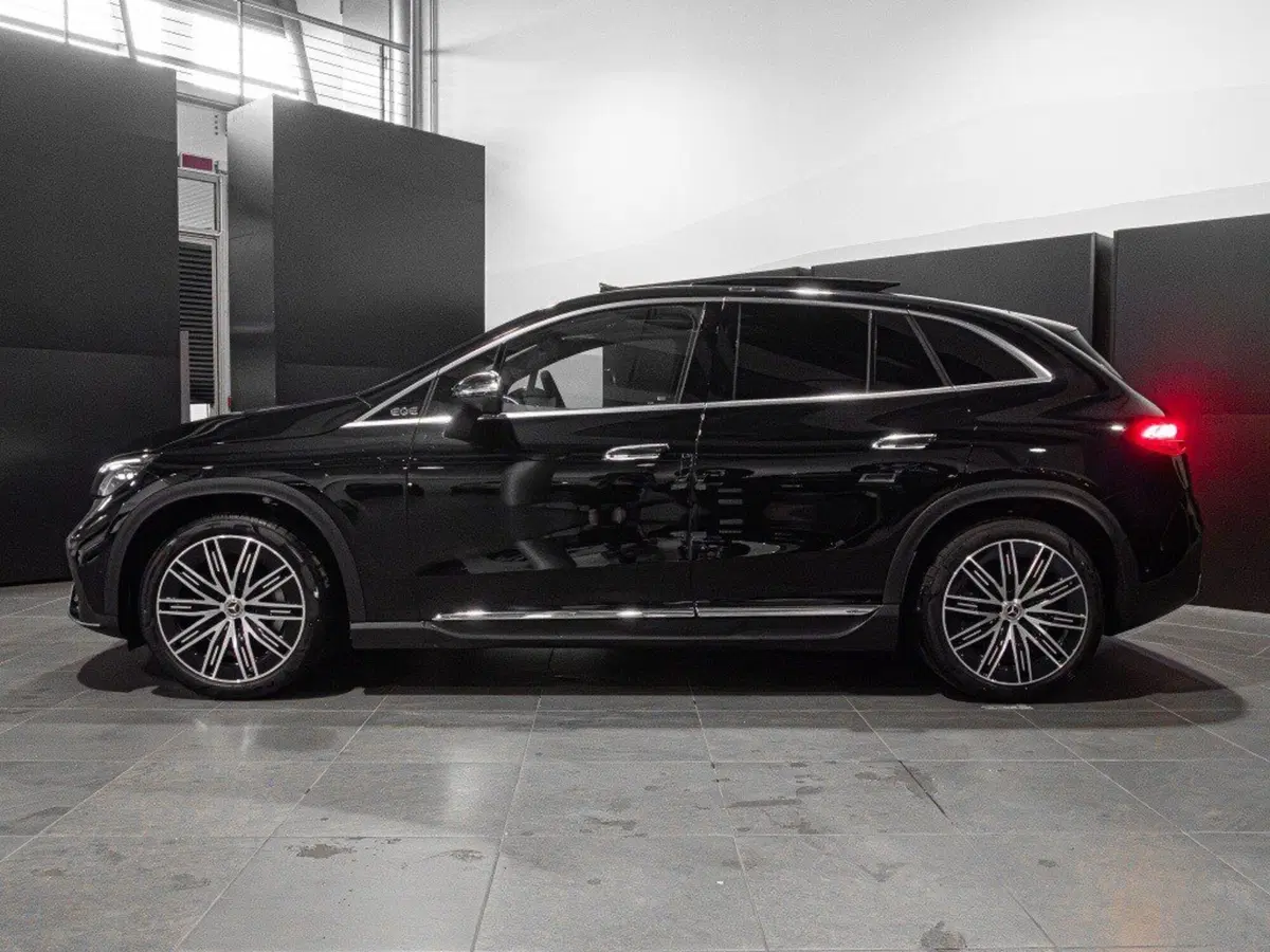 Mercedes-Benz EQE SUV nuova a Ancona (2)