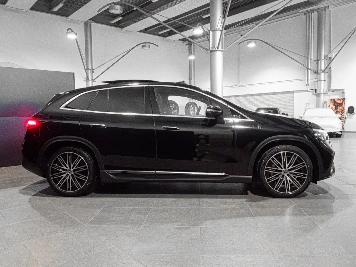 Mercedes-Benz EQE SUV nuova a Ancona (4)
