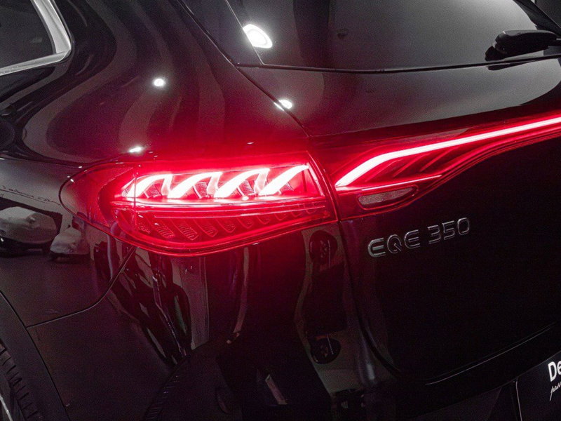 Mercedes-Benz EQE SUV nuova a Ancona (9)