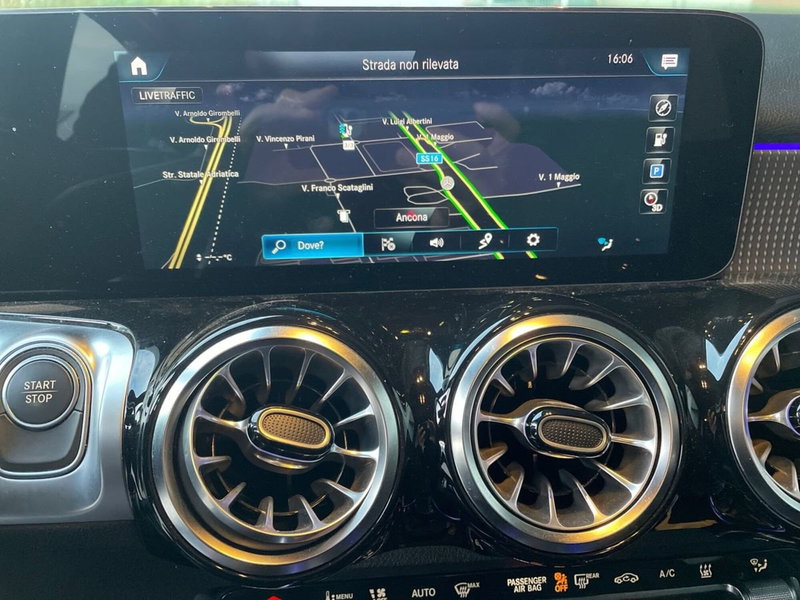 Mercedes-Benz EQB usata a Rimini (15)