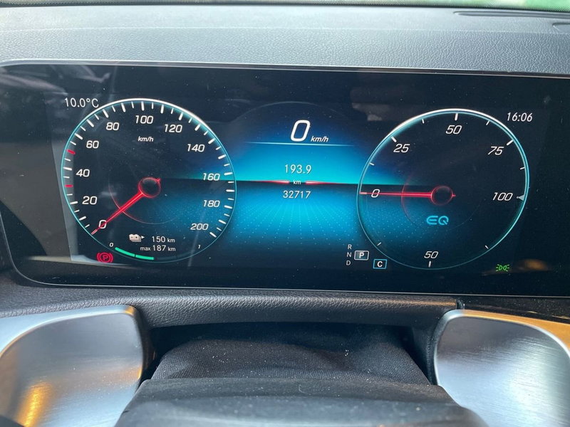 Mercedes-Benz EQB usata a Rimini (9)