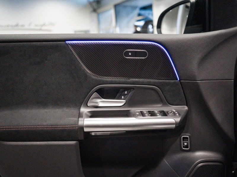 Mercedes-Benz Classe B nuova a Ancona (14)