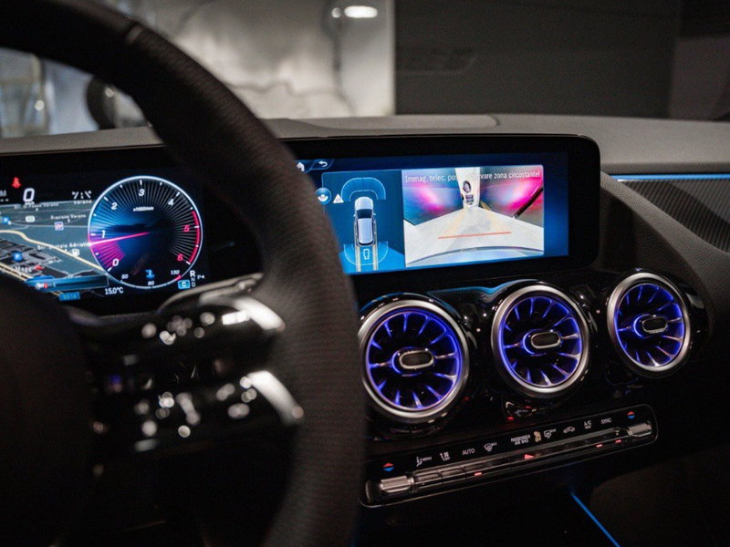 Mercedes-Benz Classe B nuova a Ancona (16)