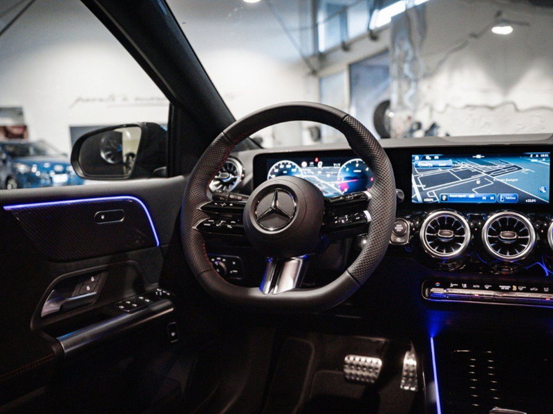 Mercedes-Benz Classe B nuova a Ancona (18)