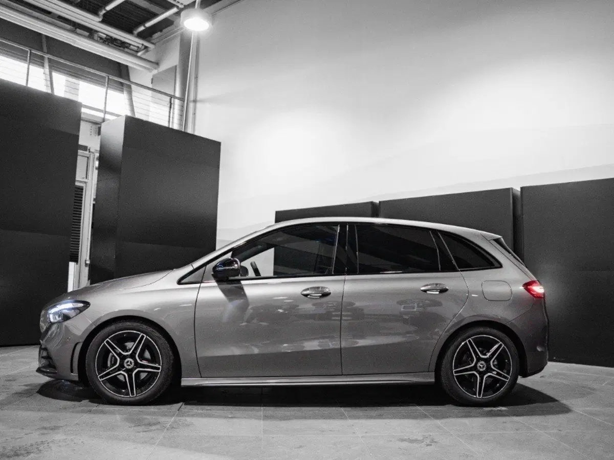 Mercedes-Benz Classe B nuova a Ancona (5)