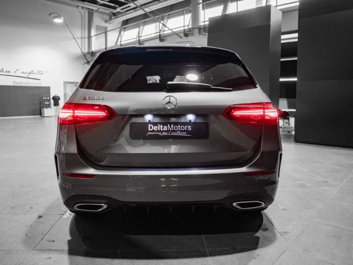 Mercedes-Benz Classe B nuova a Ancona (8)