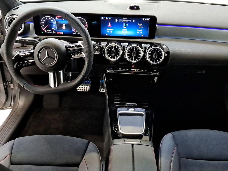 Mercedes-Benz Classe A Sedan nuova a Rimini (10)