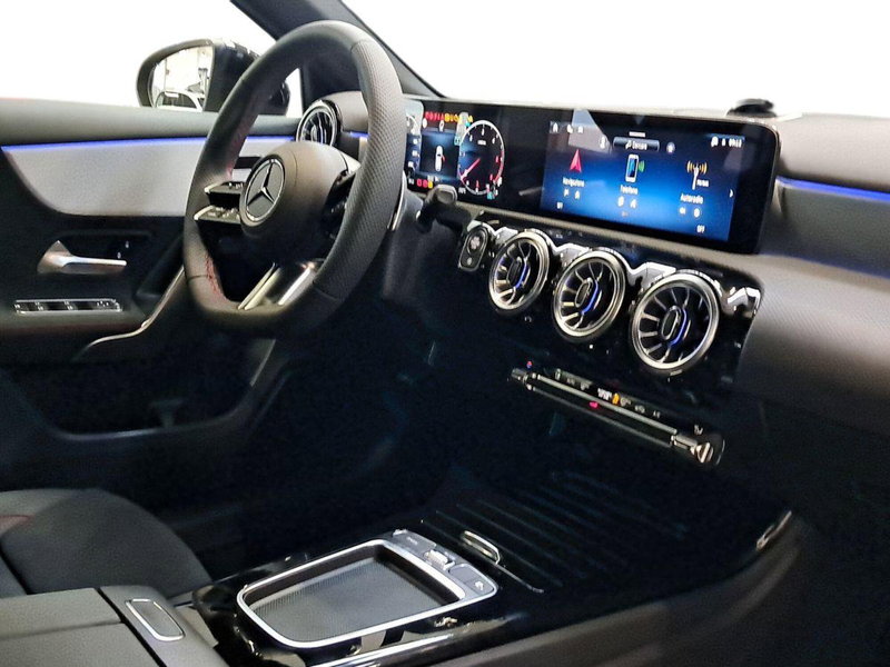 Mercedes-Benz Classe A Sedan nuova a Rimini (12)
