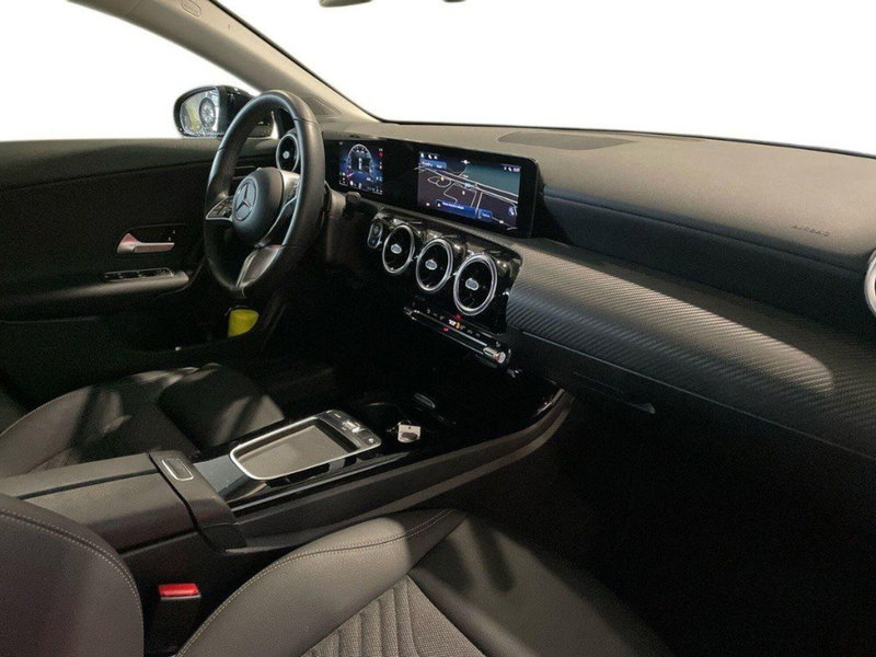 Mercedes-Benz CLA Shooting Brake usata a Ancona (12)