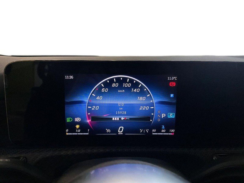 Mercedes-Benz CLA Shooting Brake usata a Ancona (9)