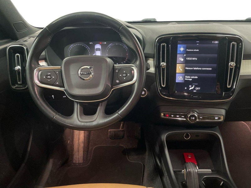 Volvo XC40 usata a Macerata (11)