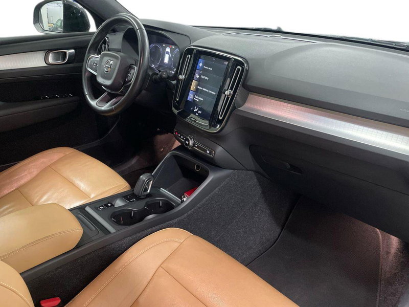 Volvo XC40 usata a Macerata (12)